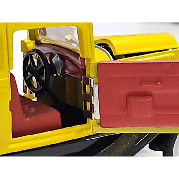 1930 Ford Crown Victoria 1:32 Diecast Car  ARKO Black & Yellow - Picture 13 of 14